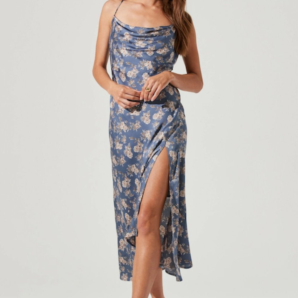 BNWT GAIA FLORAL MIDI DRESS (Size S)